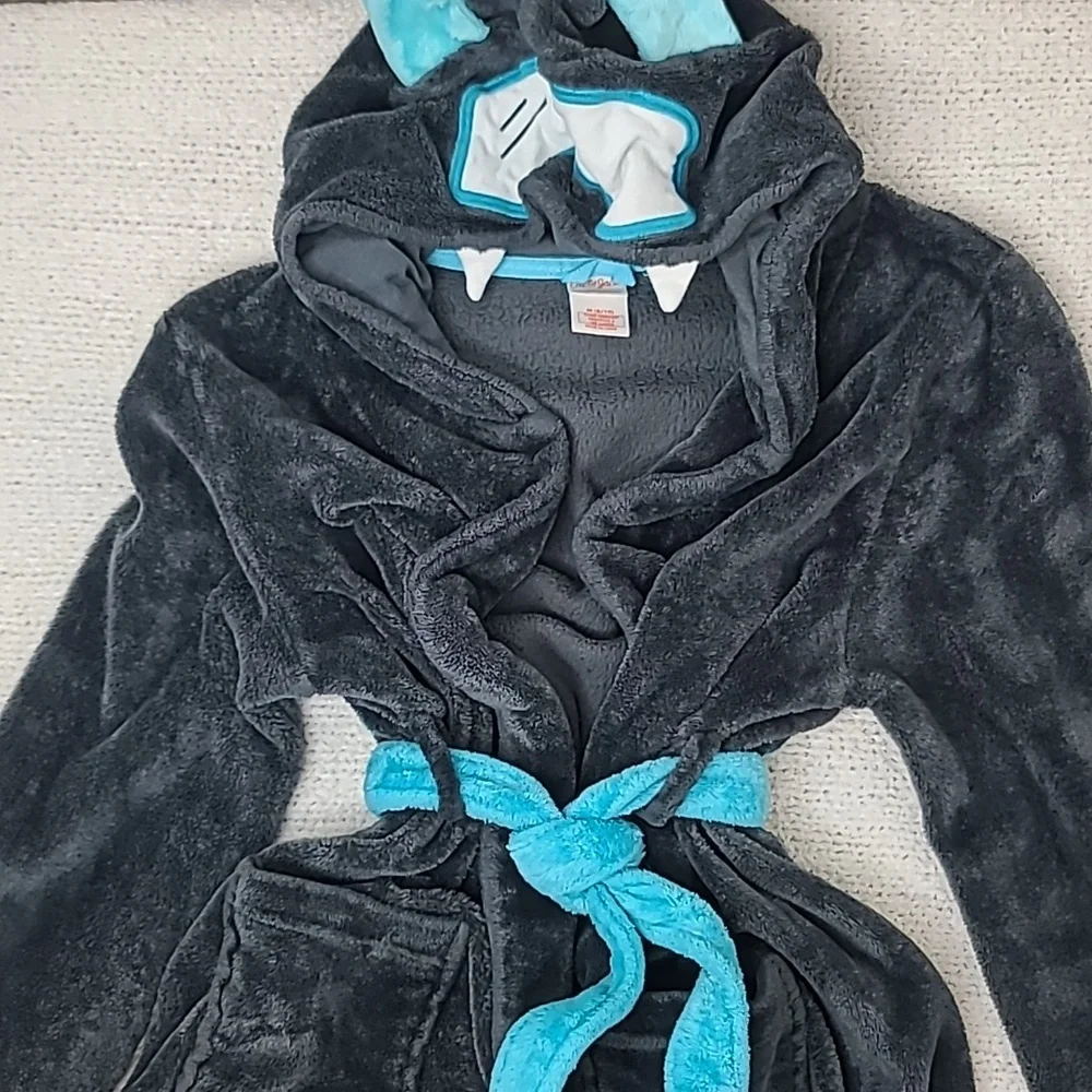 Cat & Jack Plush Cozy Sherpa Long Sleeve Hooded Monster Robe in Dark Gray/Blue